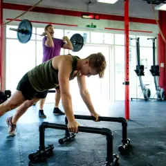 Zirkeltraining im Fitnessstudio: Max. Erfolg in 30 Min.?