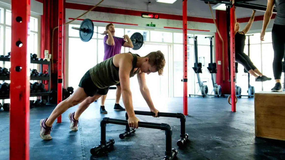 Zirkeltraining im Fitnessstudio: Max. Erfolg in 30 Min.?