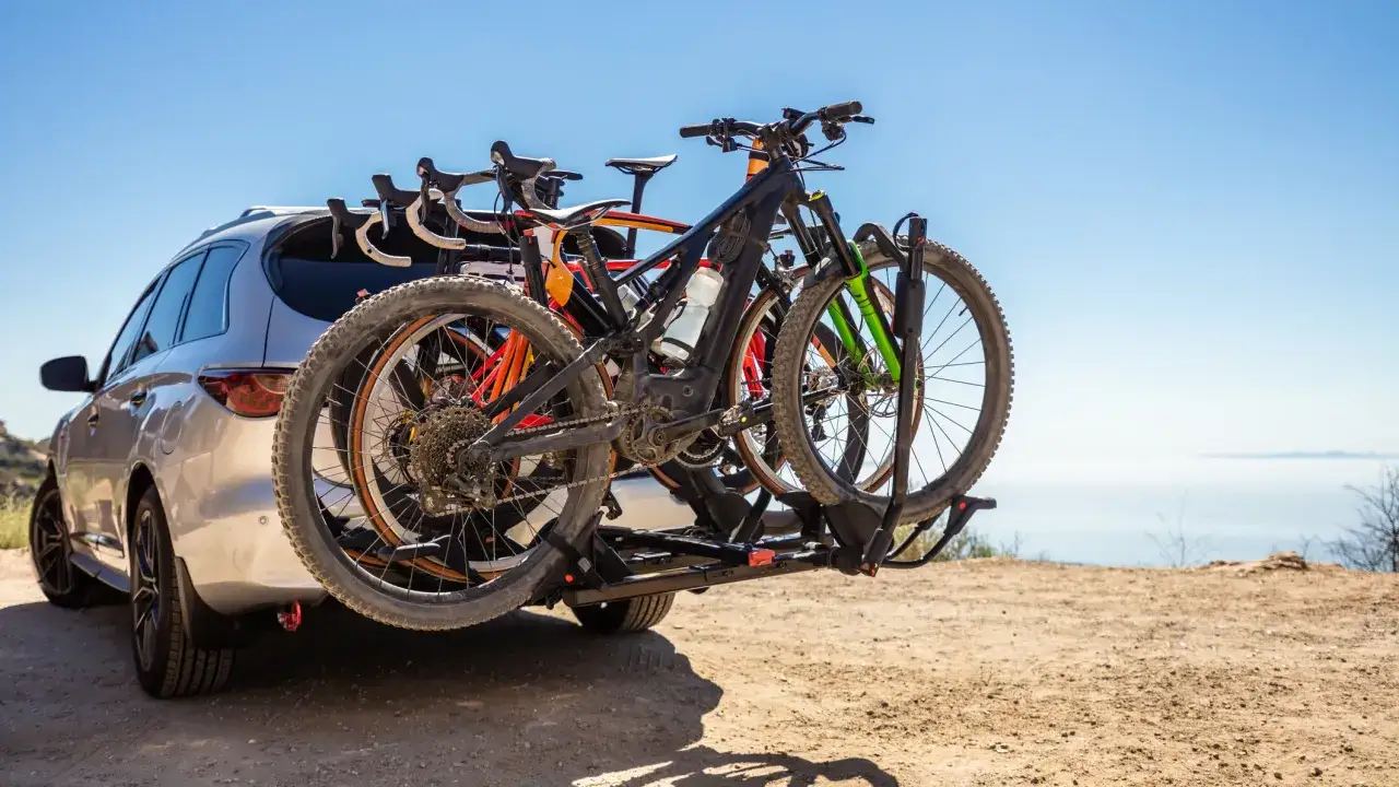 Vergleich von verschiedenen 4er-Fahrradträgern für Anhängerkupplung E-Bike geeignet
